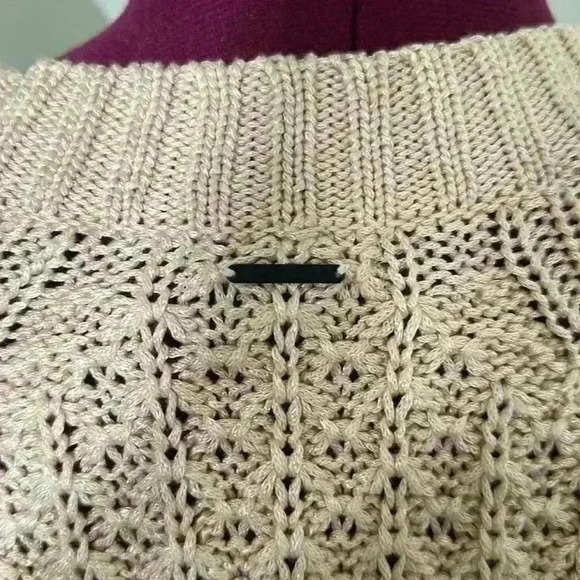 Calvin Klein Pink Sweater Like New - Picture 4 of 9